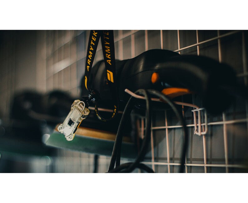 ArmyTek Zippy ES LED Flashlight and Keychain Set, Yellow