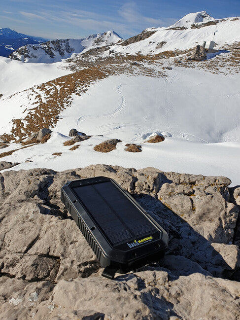 BasicNature 20 20K powerbank con ricarica wireless qi e pannello solare