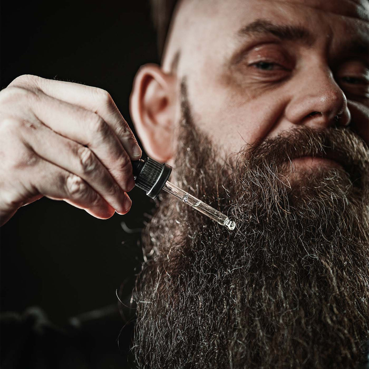 ANGRY BEARDS Jack Saloon olej na bradu a fúzy, 30 ml