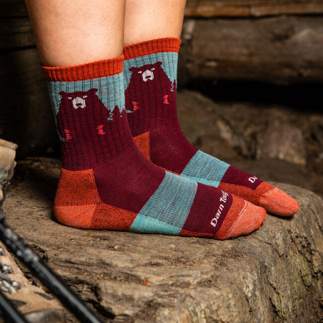 Darn Tough Bear Town Micro Crew calzini leggero con cuscino, burgundy