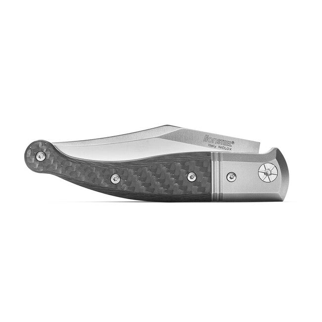 Lionsteel Gitano é un nuovo coltello da tasca tradizionale con lama in acciaio Niolox GITANO GT01 CF