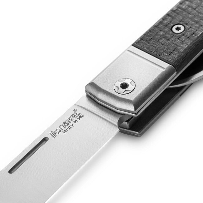 Lionsteel BestMAN con lame gemelle in acciaio M390 bestMAN BM13 CF
