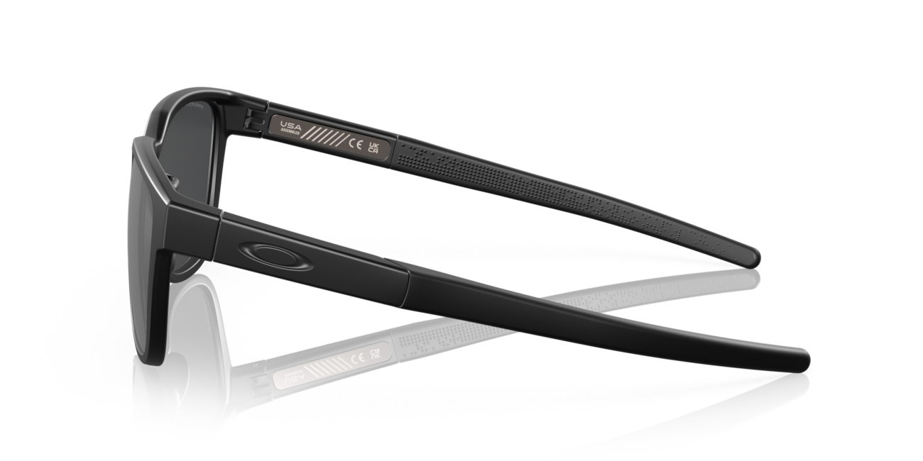 Oakley Actuator occhiali da sole con telaio Matte Black e con le diapositive Prizm Black Polar 57