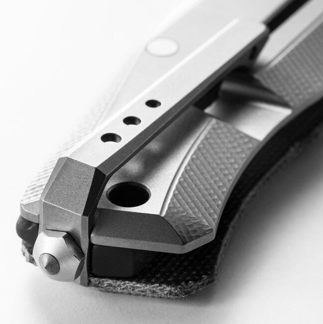 Lionsteel Myto é un coltello hi-tech per la chiusura dell'EDC con lama in acciaio M390 MYTO MT01 CVB.