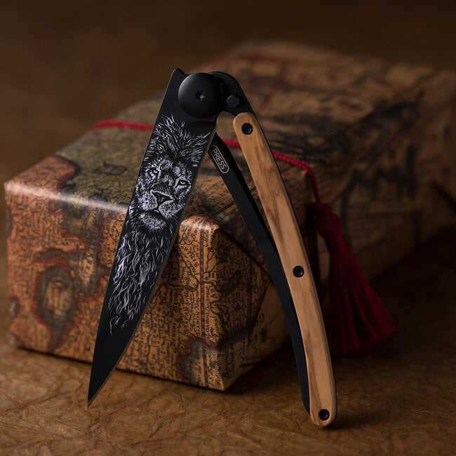 Deejo Tattoo coltello da chiusura, nero ginepro leone