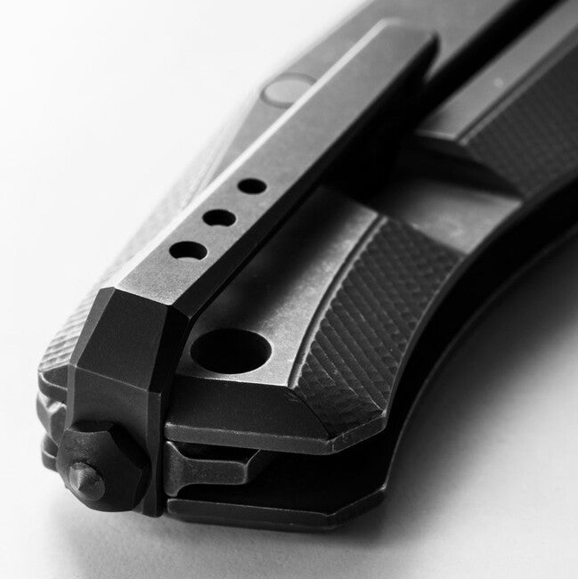 Lionsteel Myto é un coltello hi-tech EDC con lama in acciaio M390 e clip da cintura MYTO MT01B BW.