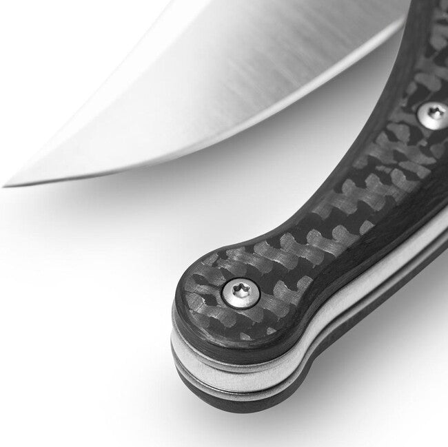 Lionsteel Gitano é un nuovo coltello da tasca tradizionale con lama in acciaio Niolox GITANO GT01 CF