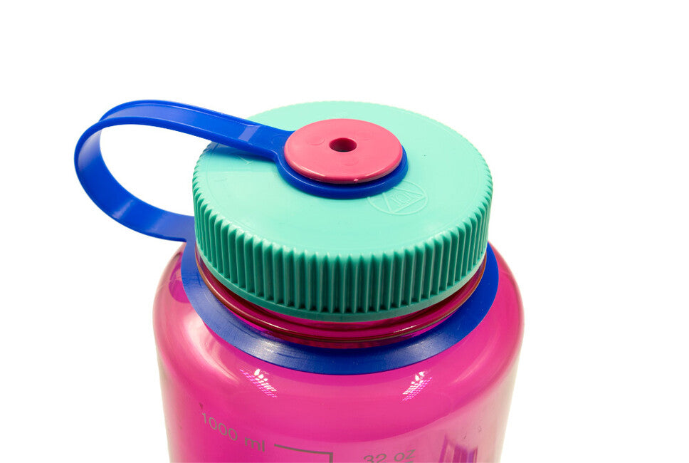 Nalgene WM Sustain Water Bottle 1 L Electric Magenta