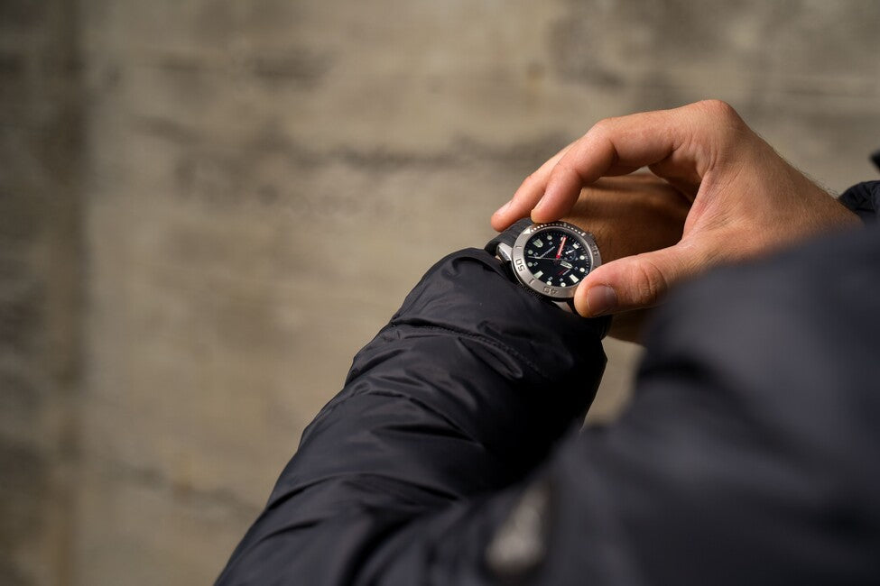 Pentagon Genesis orologio, argento