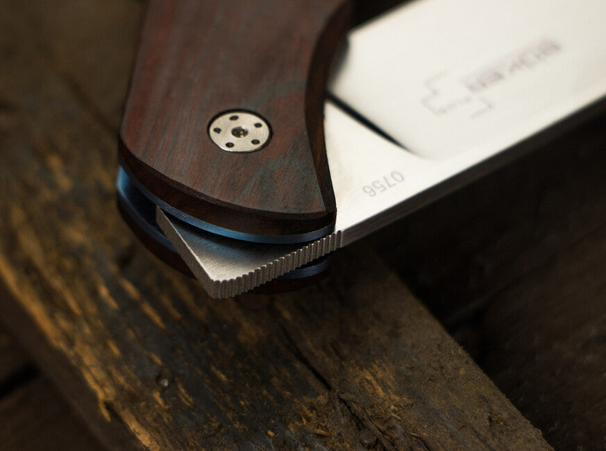 Böker Plus Exskelibur I coltello tascabile 8,9 cm, legno di cocobolo, titanio