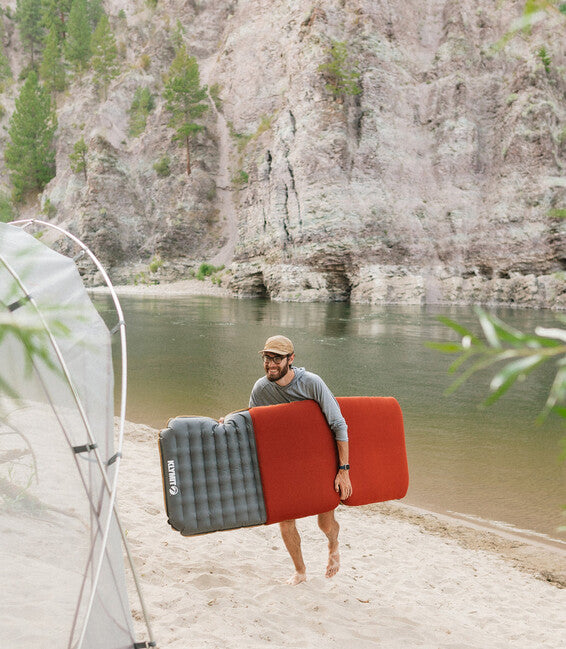 Klymit Klymaloft XL materasso isolato per auto, rosso