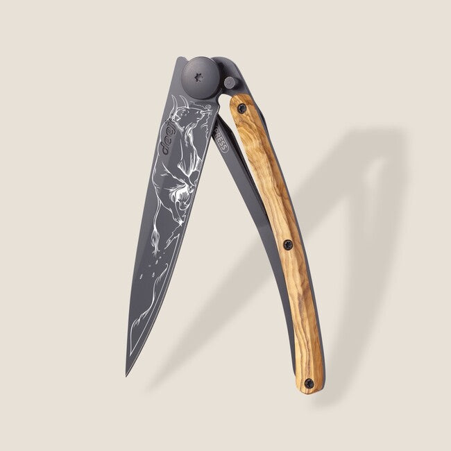 Deejo Taurus coltello di chiusura Tattoo in legno d'ulivo nero