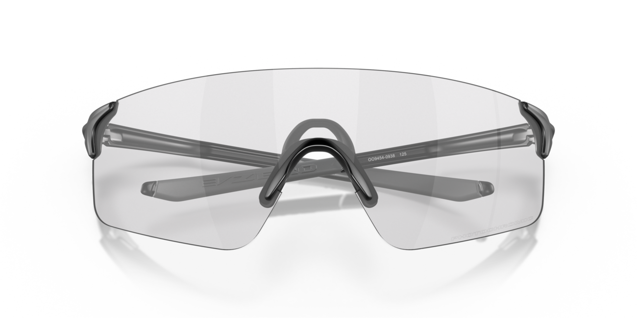 Oakley Evzero Blades occhiali fotocromatici con telaio matte black e con le diapositive clear 50% black irid photo