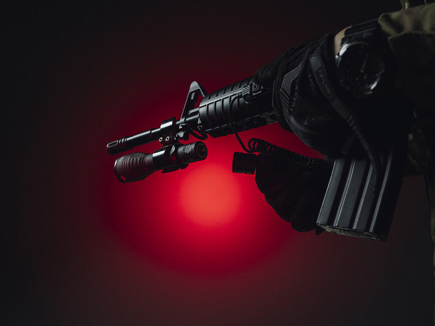 ArmyTek Viking Pro torcia tascabile a LED bianchi da 2050 lm 136 g