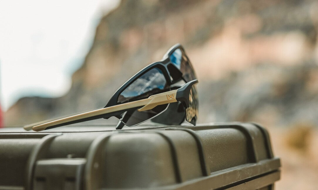 Wiley X Jackal Sunglasses, Captivate Tungsten Mirror, Matte Black/Tan