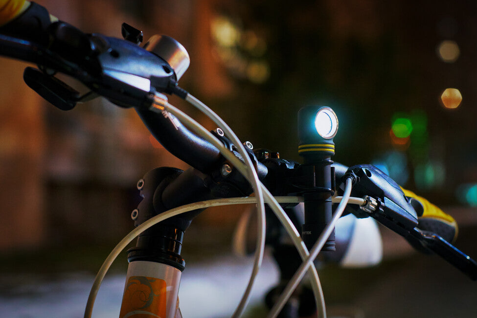 ArmyTek Elf C2 LED Φακός Χεριού Ψυχρό Λευκό, Τροφοδοσία από Μπαταρία, 1100 lm, 4800 h, 65 g