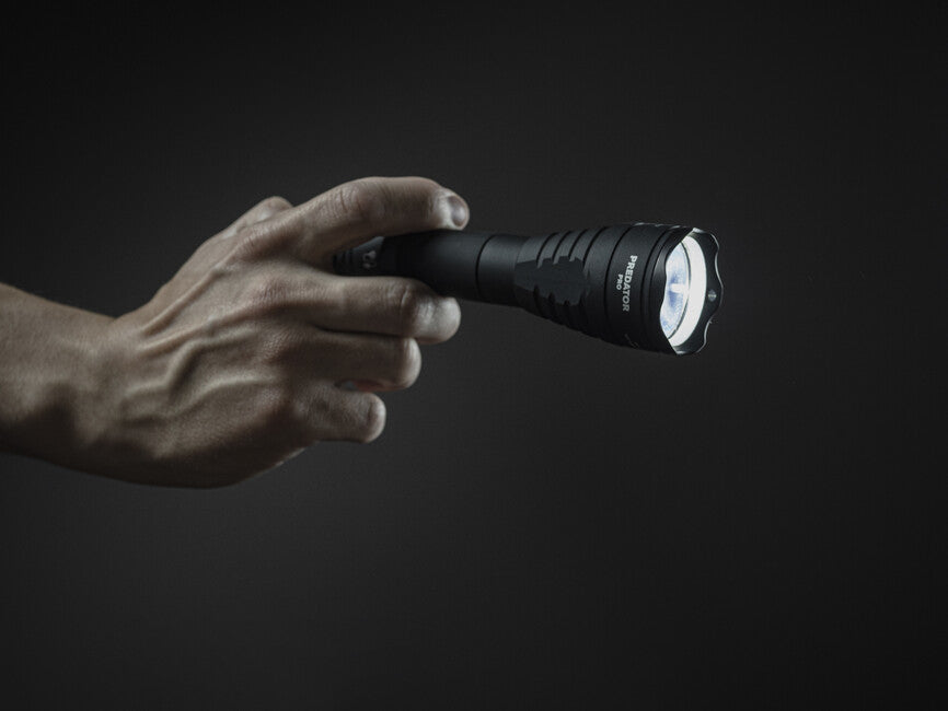 ArmyTek Predator Pro Magnet USB Set tattico esteso, bianco caldo