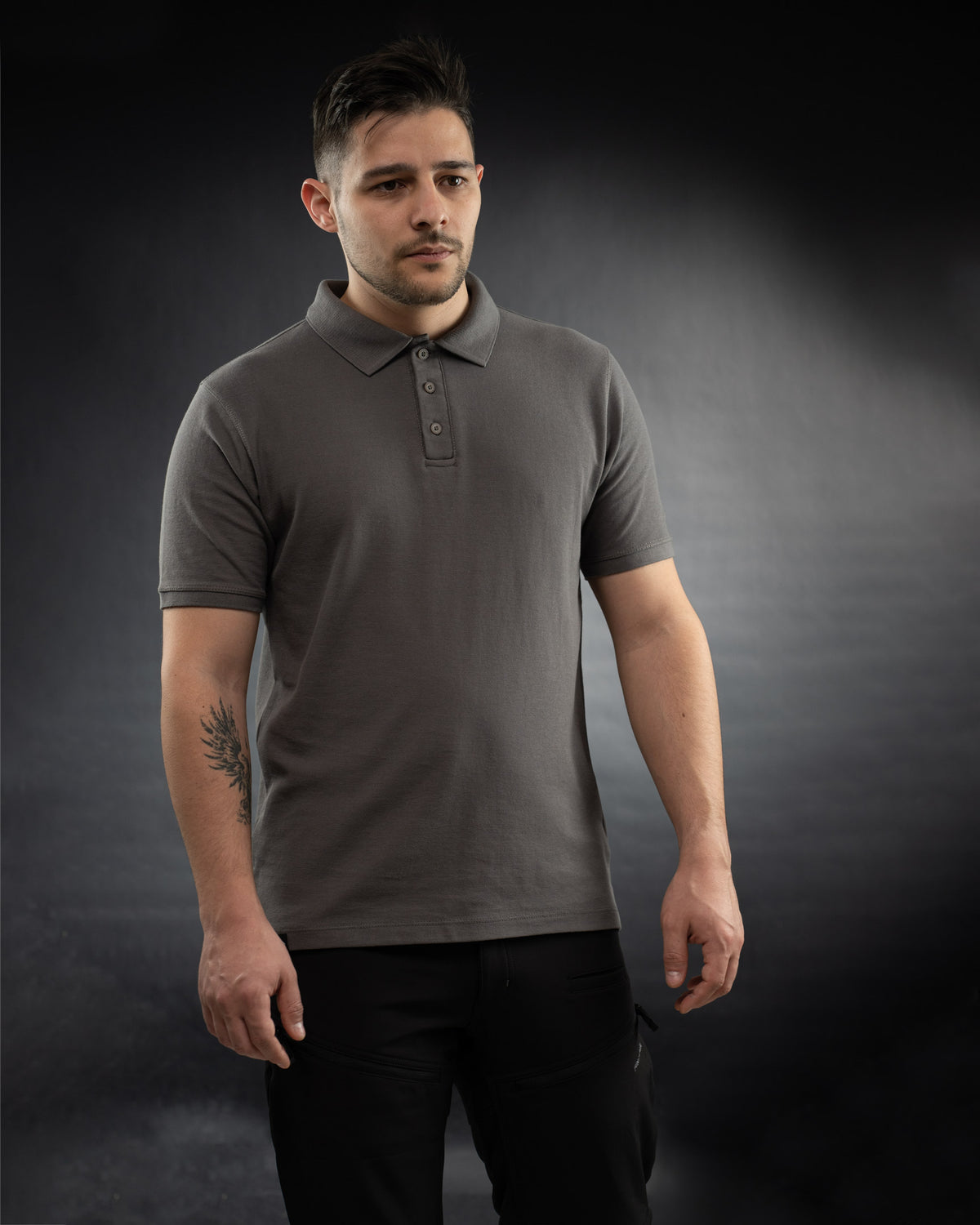 Pentagon Aniketos polo, nera