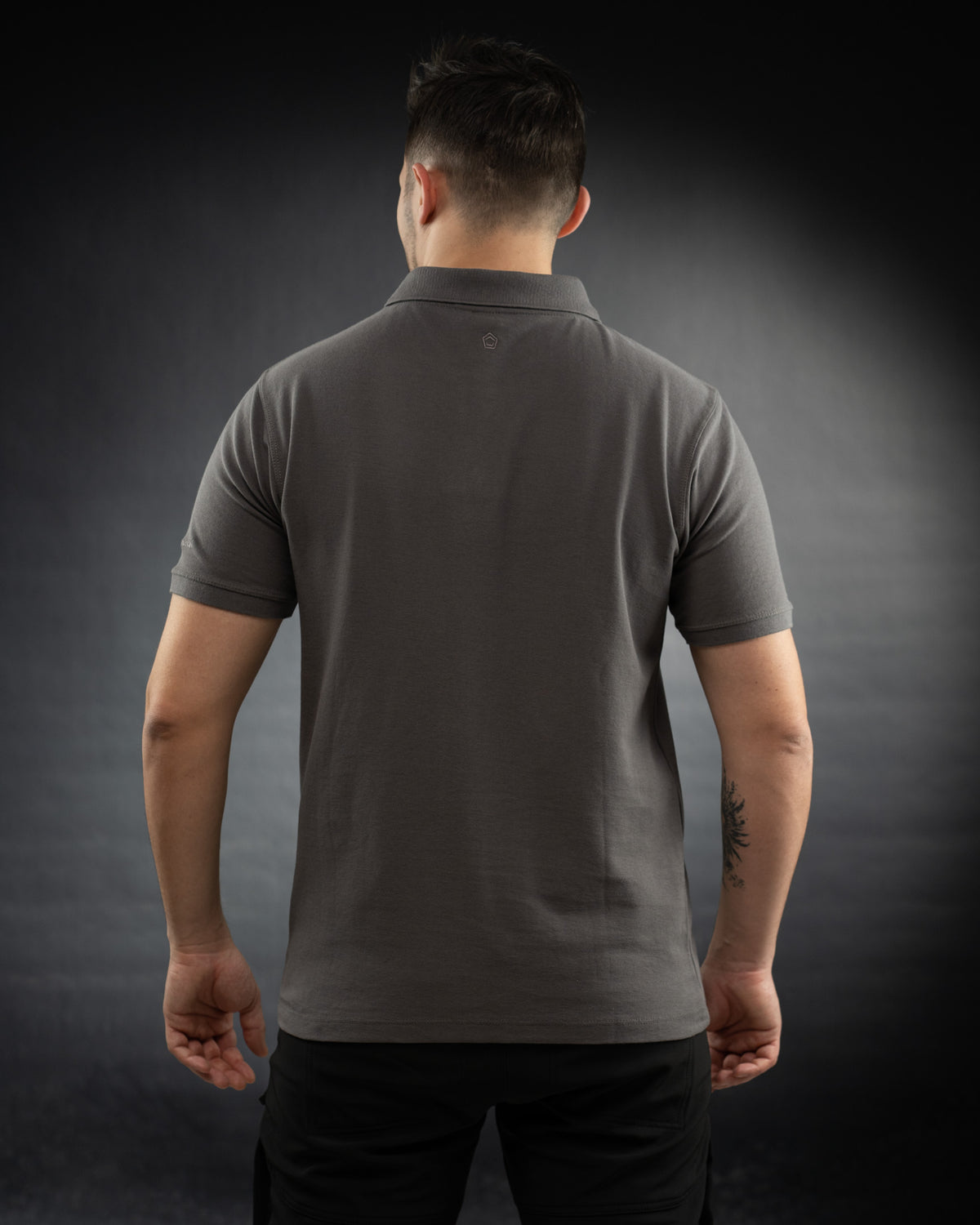 Pentagon Aniketos polo, nera