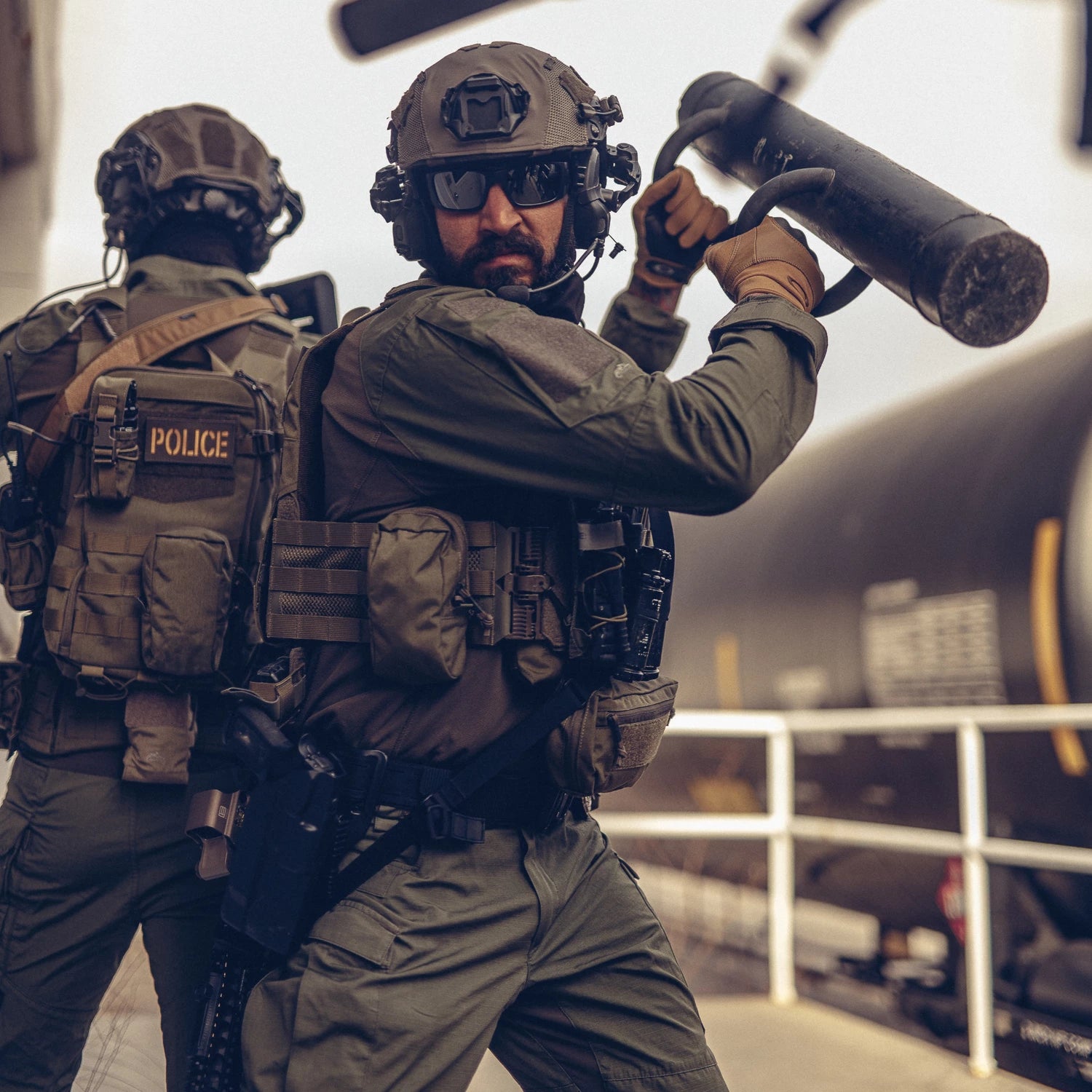 Helikon-Tex MCDU Combat tričko NyCo Ripstop, RAL 7013 – v použití 2