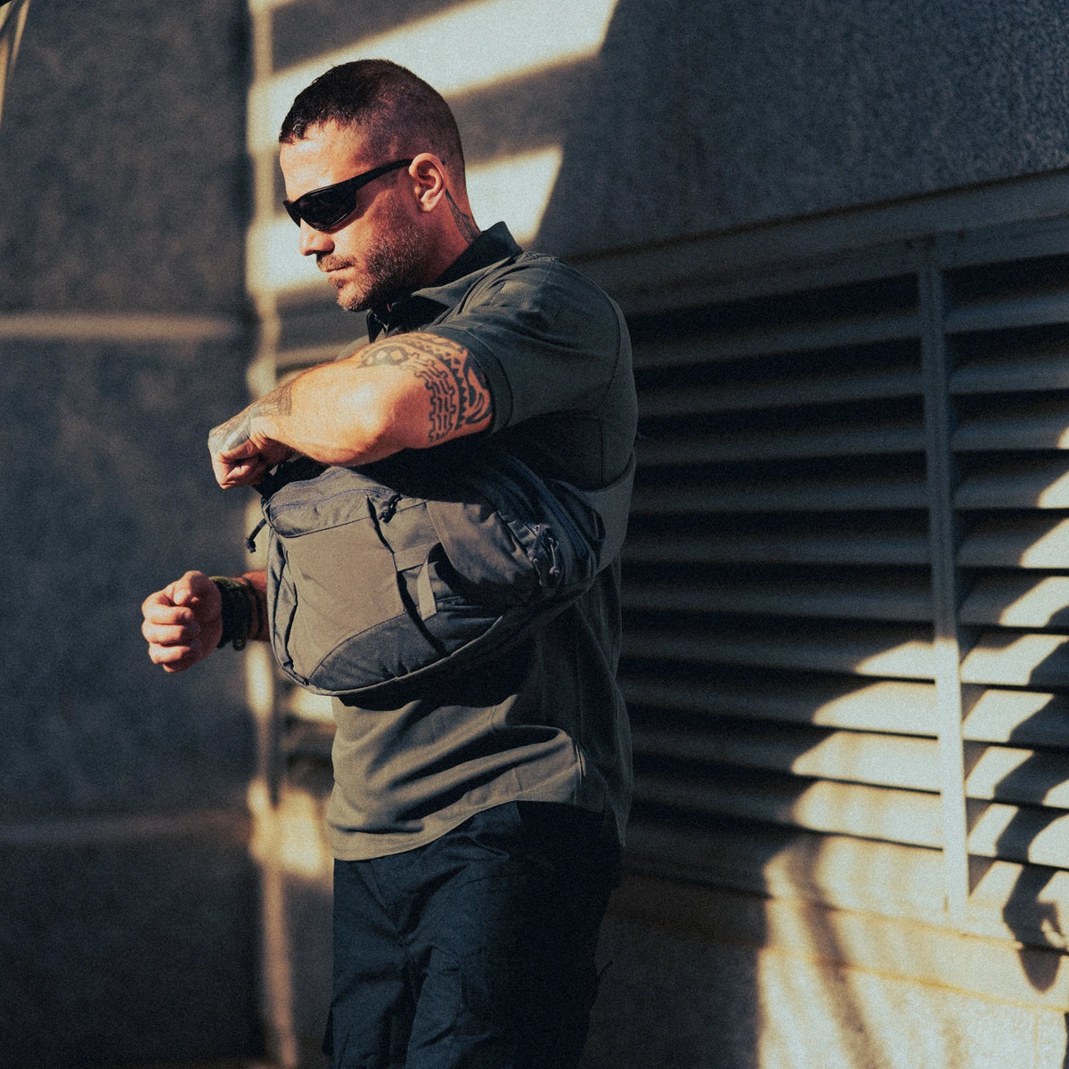 Helikon-Tex EDC Sling batoh, Coyote – v použití 1