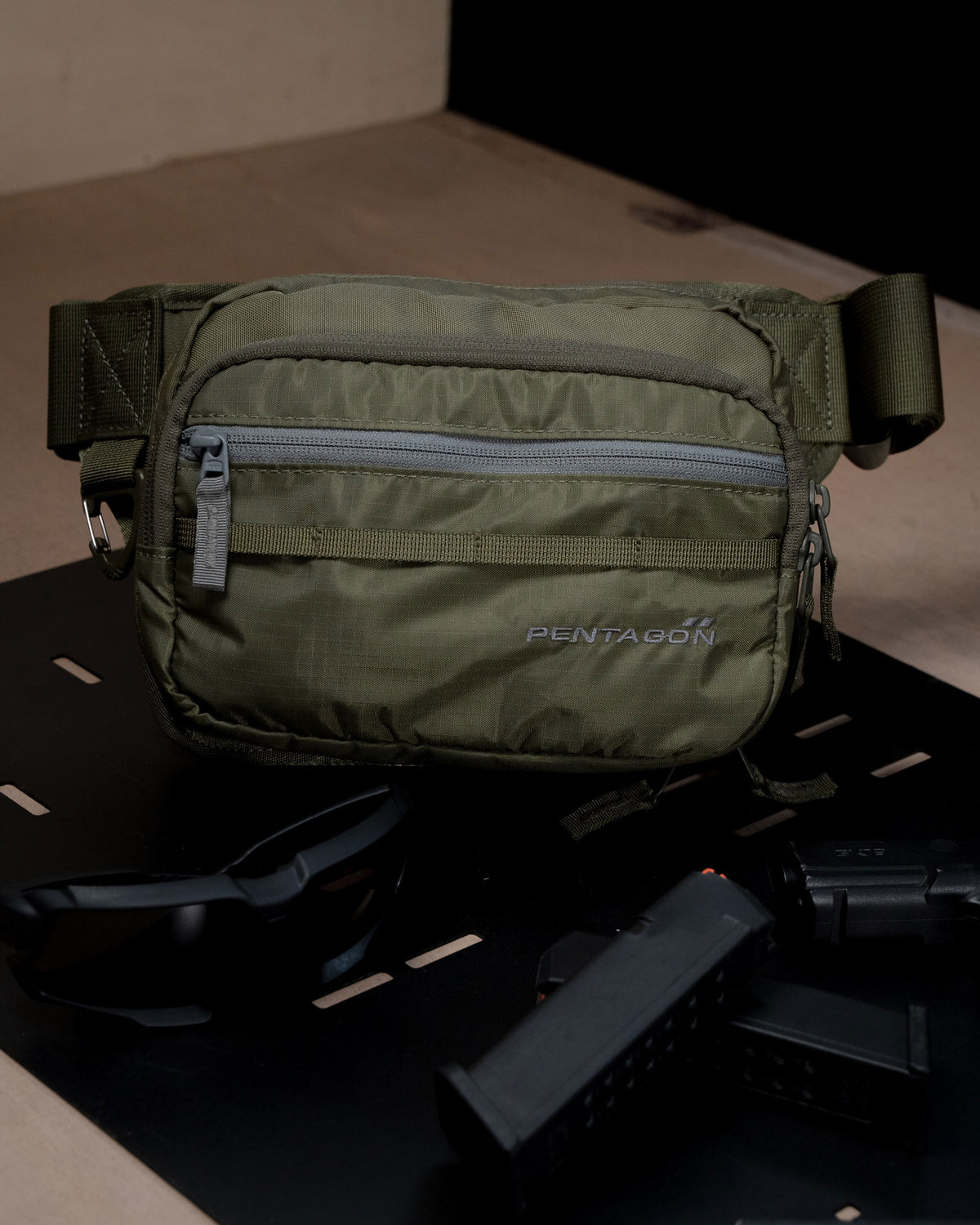 Pentagon Runner opasna torbica, olivno zelena