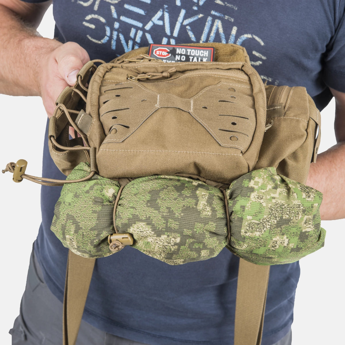 Helikon-Tex EDC SIDE BAG® kapsa cez rameno, coyote – detail 11