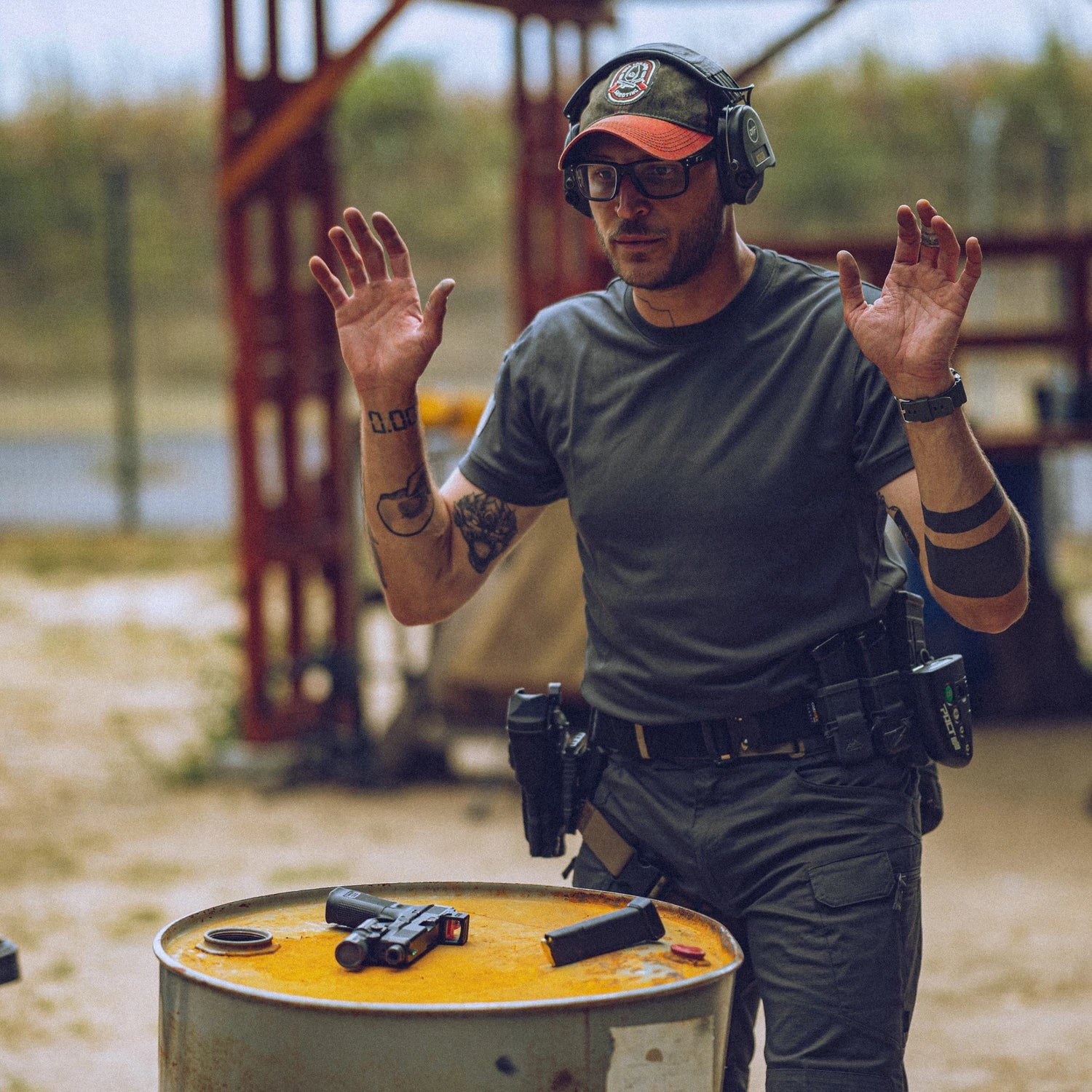 Helikon-Tex Tactical Top krátke tričko cool, čierne – v použití 2
