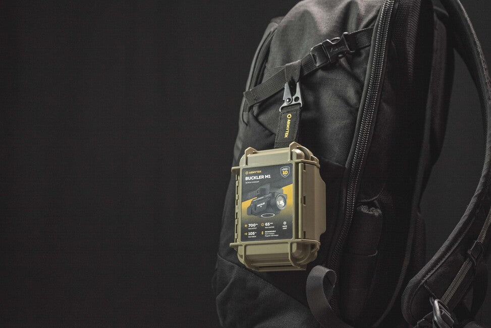 ArmyTek Buckler M1 luce per armi compatta e ricaricabile da 700 lm