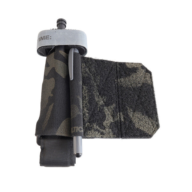 Combat Systems TQ Supporto per laccio emostatico, nero multicam