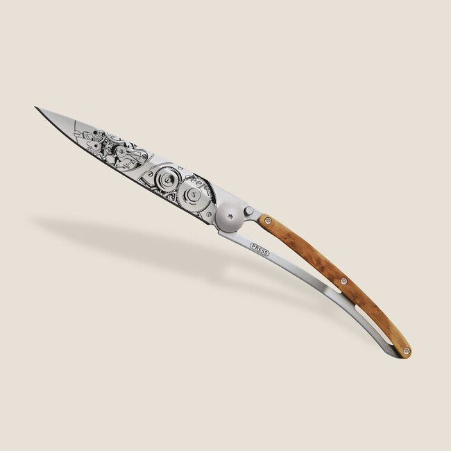 Deejo Horlogéria coltello di chiusura legno di ginepro grigio titanio orologiaio