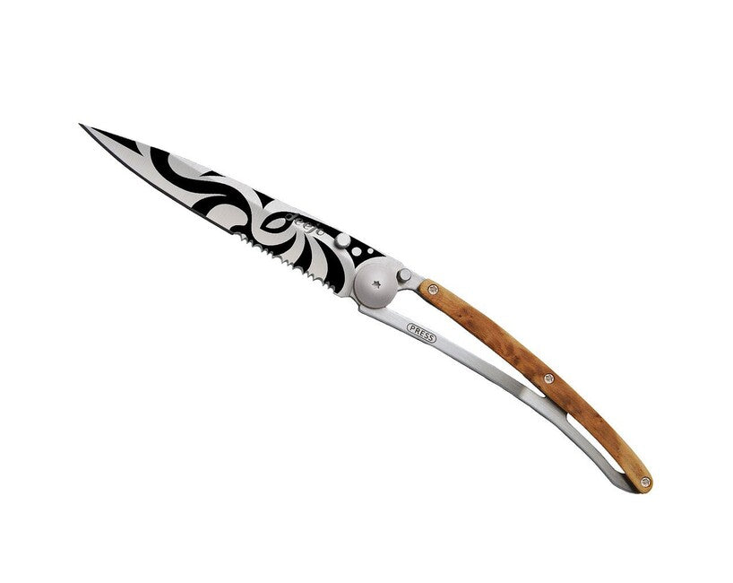 Deejo Coltello Seghettatura ginepro Tribale