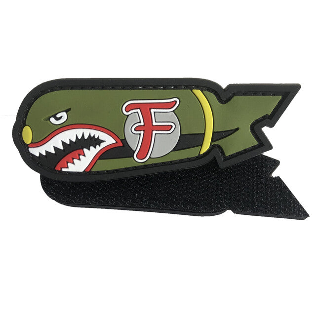 WARAGOD F Bomb Shark toppa in pvc a colori