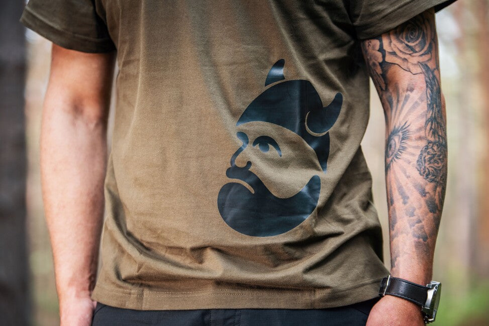 Waragod Short BigMERCH T-Shirt
