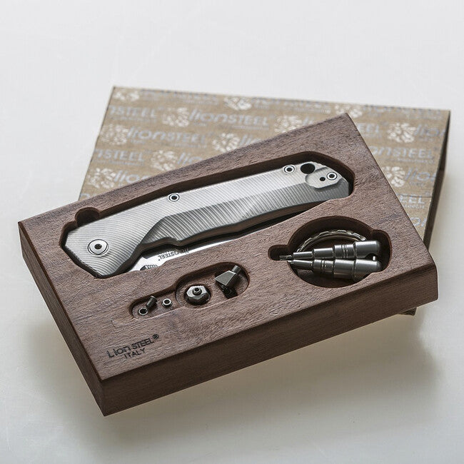 Lionsteel Coltello da tasca molto robusto con lama M390 TRE BR