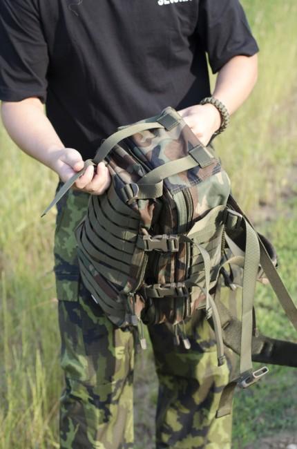MFH US assault zaino, woodland 30L