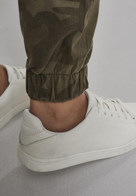 Urban Classics pantaloni da jogging da donna, oliva camo