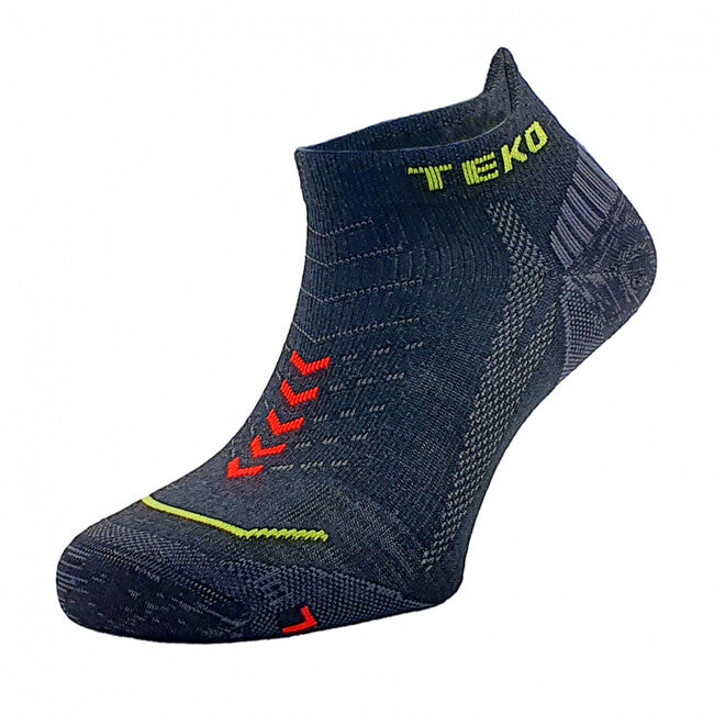 Teko Run 1.0 ULTRA calzini ultraleggeri da corsa merino eco, neri