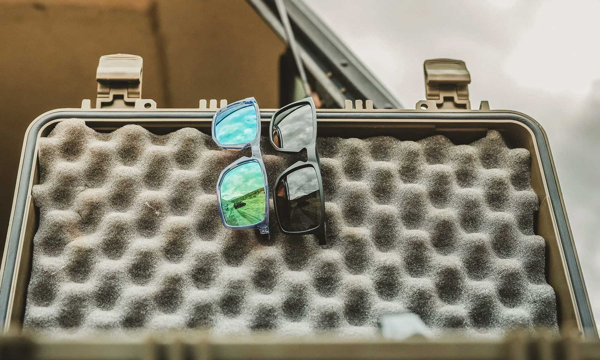 Wiley X Axe slnečné okuliare Captivate Polarized Green Mirror/ Gloss Crystal Grey